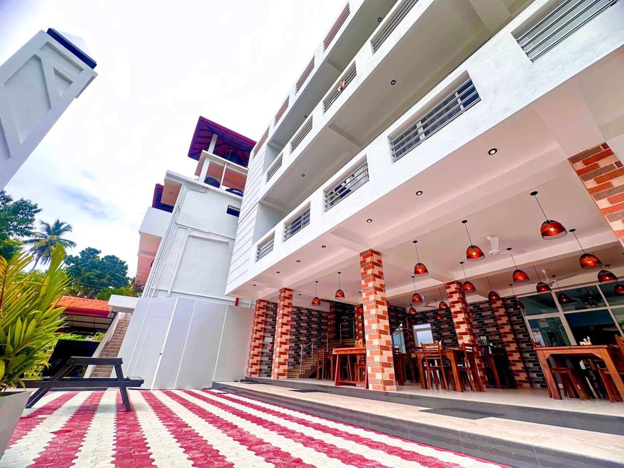 Iresort Weligama Exterior foto